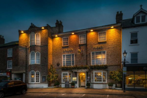 Отель The Golden Fleece Hotel, Thirsk, North Yorkshire  Тайрск